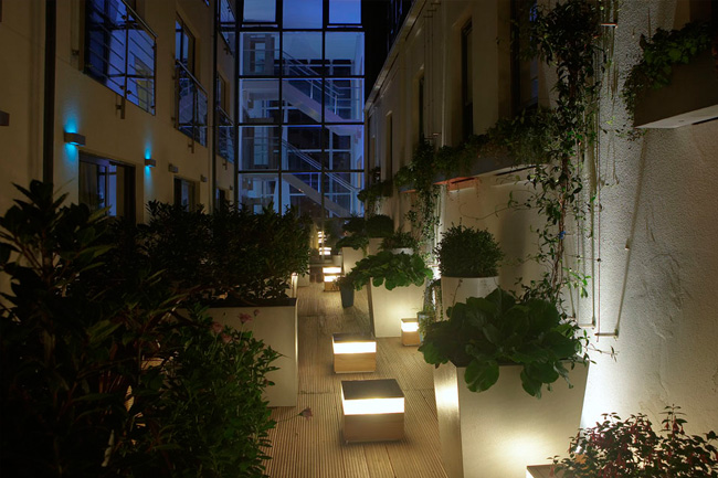 hospitality lighting project - exterior uplighting, royal yacht hotel, jersey